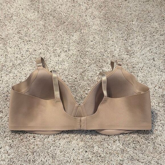 Olga No Side Effects Nude Contour Underwire Bra 42C - Picture 5 of 8